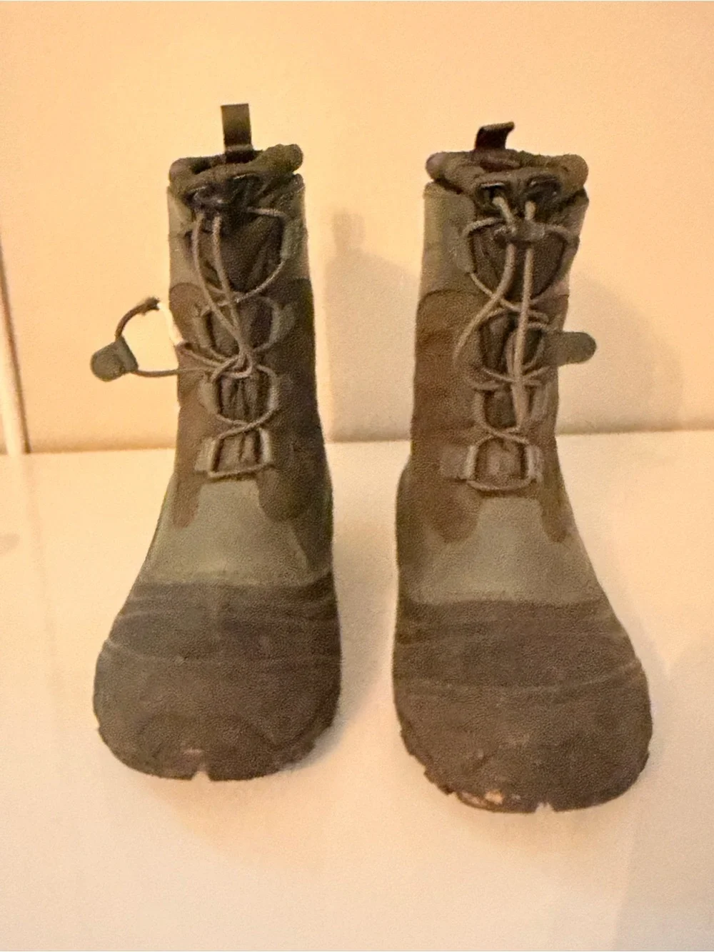 The North Face Kids Olive Green and Brown Snow Boots - size 5